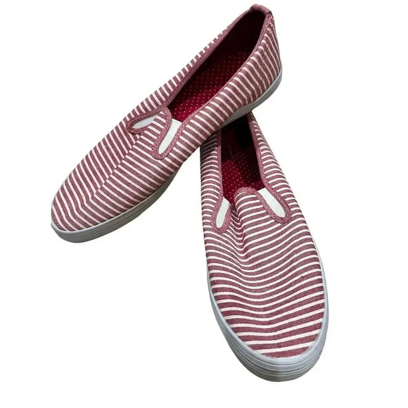 City Sneaks Women's Slip-On Sneakers Size 11 Red & White Striped - Picture 4 of 5